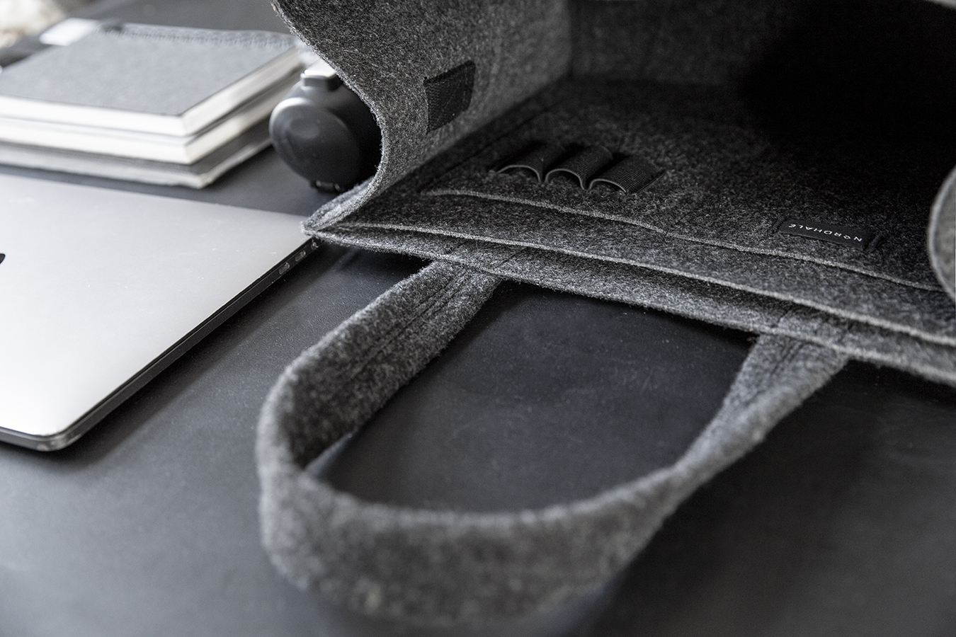 Nordhale Holm kontorikott - must - Image 3