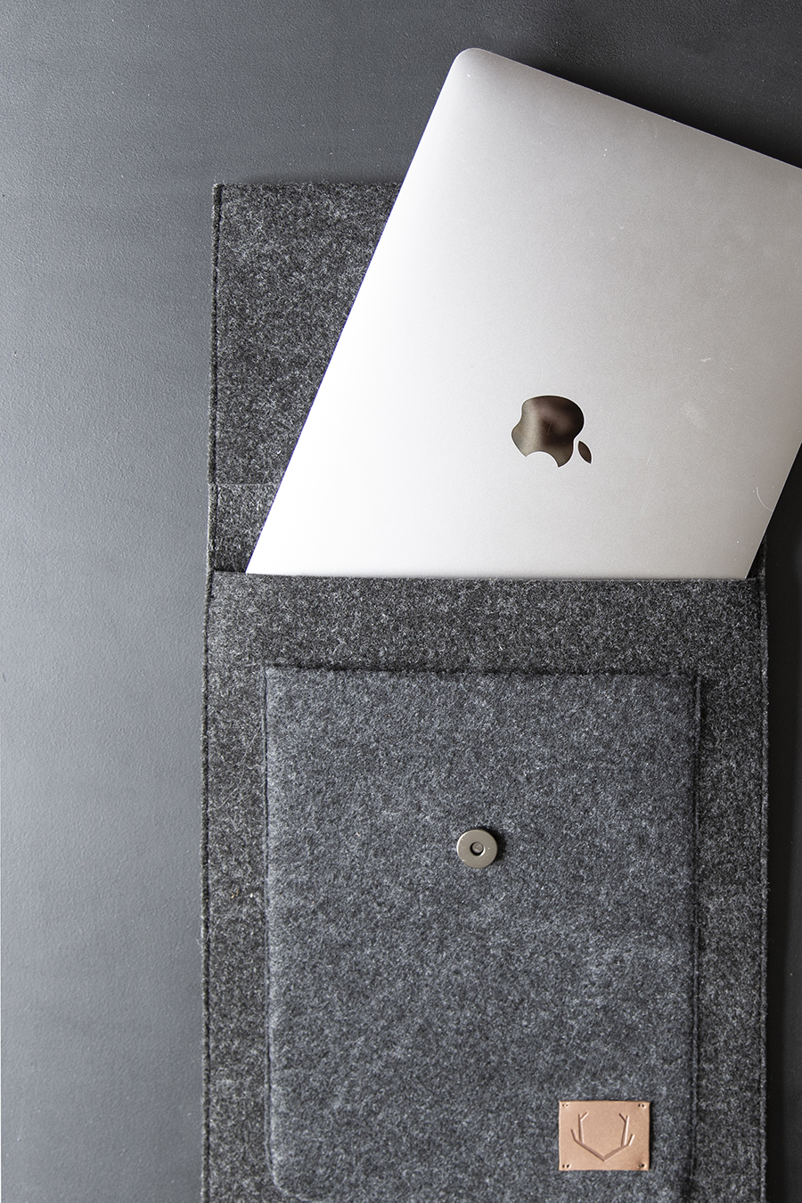 MALMÖ MacBook ümbris taaskasutatud PET-vildist - õhuke, vastupidav ja käsitsi valmistatud Eestis